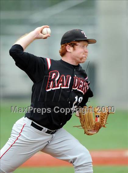 Thumbnail 3 in Sachse vs. Lee (Texas 5A Region II Playoffs) photogallery.
