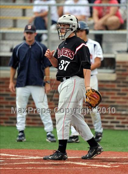 Thumbnail 2 in Sachse vs. Lee (Texas 5A Region II Playoffs) photogallery.