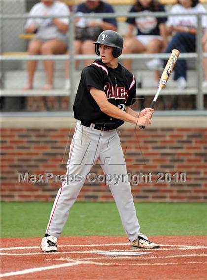 Thumbnail 2 in Sachse vs. Lee (Texas 5A Region II Playoffs) photogallery.