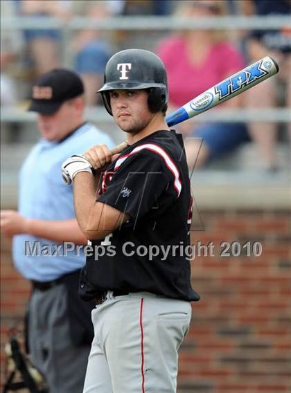 Thumbnail 1 in Sachse vs. Lee (Texas 5A Region II Playoffs) photogallery.