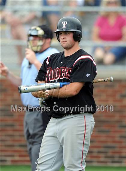 Thumbnail 1 in Sachse vs. Lee (Texas 5A Region II Playoffs) photogallery.
