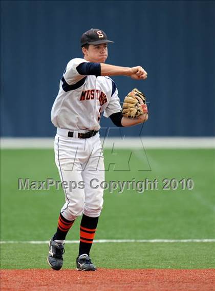 Thumbnail 2 in Sachse vs. Lee (Texas 5A Region II Playoffs) photogallery.