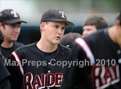 Thumbnail 1 in Sachse vs. Lee (Texas 5A Region II Playoffs) photogallery.