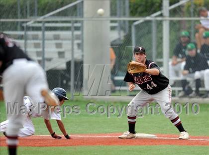 Thumbnail 1 in Sachse vs. Lee (Texas 5A Region II Playoffs) photogallery.