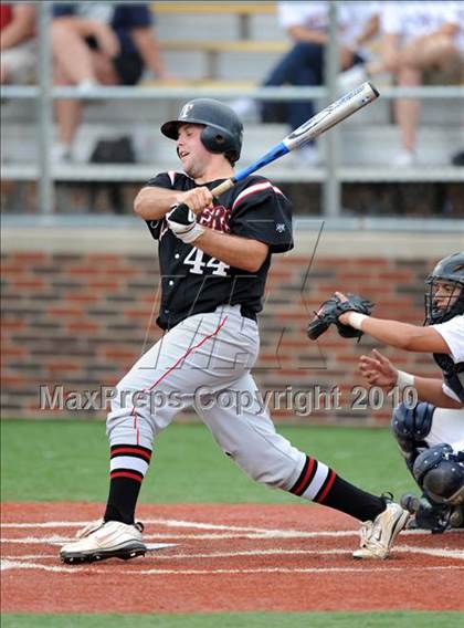 Thumbnail 3 in Sachse vs. Lee (Texas 5A Region II Playoffs) photogallery.