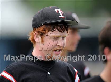 Thumbnail 3 in Sachse vs. Lee (Texas 5A Region II Playoffs) photogallery.