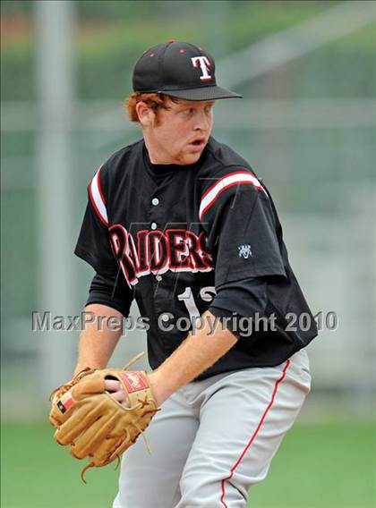 Thumbnail 2 in Sachse vs. Lee (Texas 5A Region II Playoffs) photogallery.