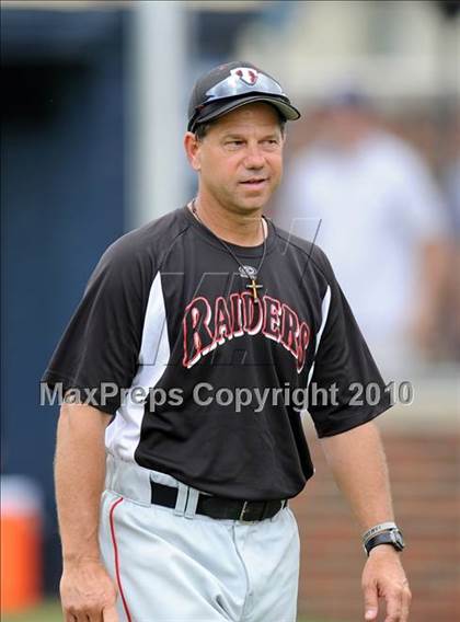 Thumbnail 2 in Sachse vs. Lee (Texas 5A Region II Playoffs) photogallery.