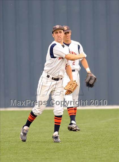 Thumbnail 1 in Sachse vs. Lee (Texas 5A Region II Playoffs) photogallery.