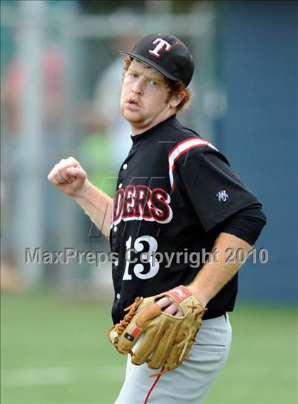 Thumbnail 1 in Sachse vs. Lee (Texas 5A Region II Playoffs) photogallery.