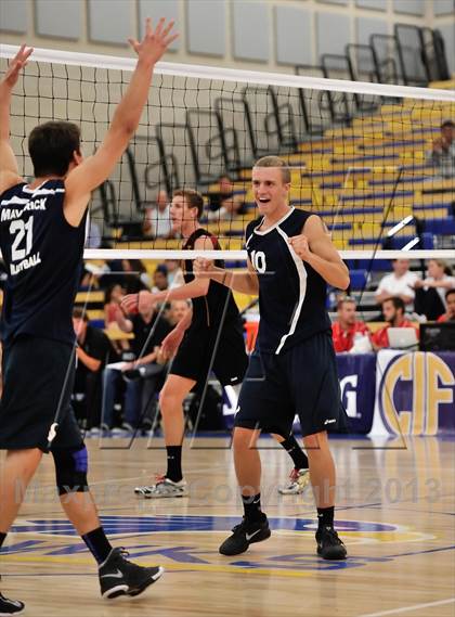Thumbnail 2 in La Costa Canyon vs. Esperanza (CIF SoCal Regional D2 Final) photogallery.