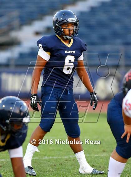 Thumbnail 3 in Harvard-Westlake vs. Birmingham photogallery.