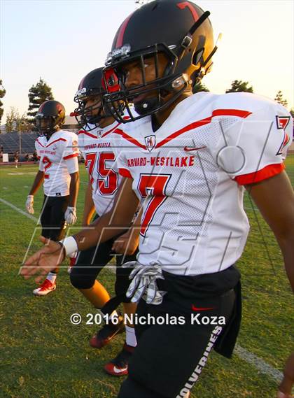 Thumbnail 3 in Harvard-Westlake vs. Birmingham photogallery.
