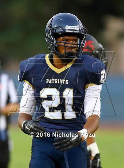 Thumbnail 3 in Harvard-Westlake vs. Birmingham photogallery.