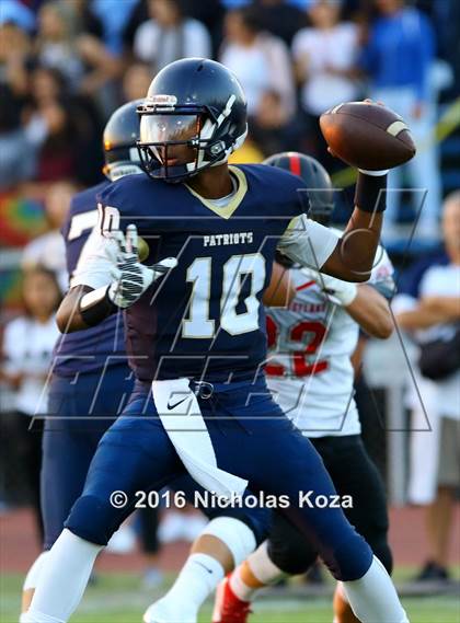 Thumbnail 1 in Harvard-Westlake vs. Birmingham photogallery.