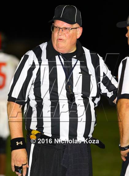 Thumbnail 2 in Harvard-Westlake vs. Birmingham photogallery.