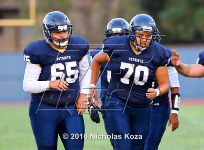 Thumbnail 2 in Harvard-Westlake vs. Birmingham photogallery.