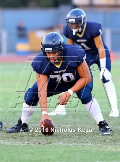 Thumbnail 3 in Harvard-Westlake vs. Birmingham photogallery.