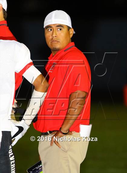 Thumbnail 3 in Harvard-Westlake vs. Birmingham photogallery.