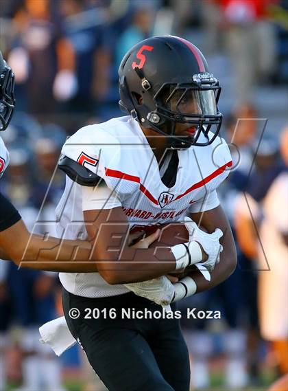 Thumbnail 3 in Harvard-Westlake vs. Birmingham photogallery.