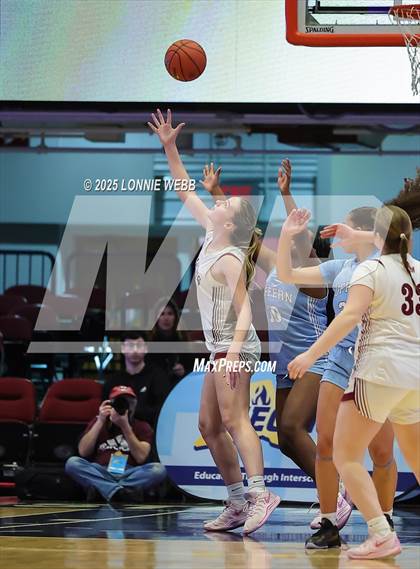 Thumbnail 3 in Albertus Magnus vs. Suffern (NYSPHSAA Section 1 Class AAA Semifinal) photogallery.