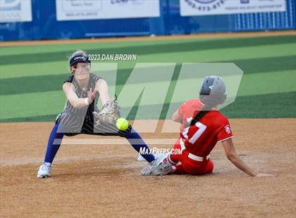 Thumbnail 2 in Van vs Sulphur Springs (UIL Softball 4A Region 2 Regional Quarterfinal) photogallery.