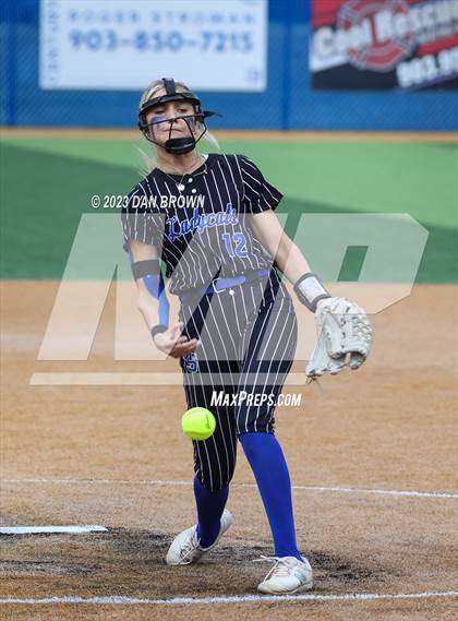 Thumbnail 1 in Van vs Sulphur Springs (UIL Softball 4A Region 2 Regional Quarterfinal) photogallery.