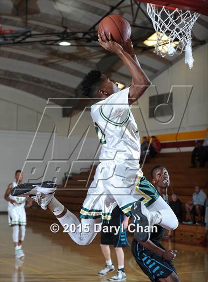 Thumbnail 2 in Damien vs. Renaissance Academy (La Canada Holiday Tournament) photogallery.