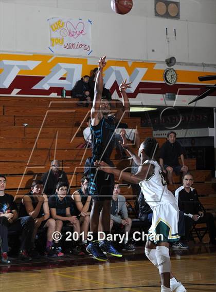 Thumbnail 2 in Damien vs. Renaissance Academy (La Canada Holiday Tournament) photogallery.
