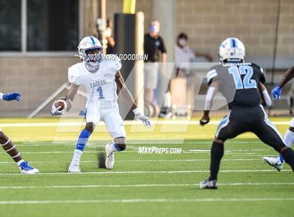 Thumbnail 3 in Barbers Hill vs. Paetow photogallery.