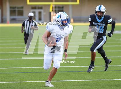 Thumbnail 3 in Barbers Hill vs. Paetow photogallery.