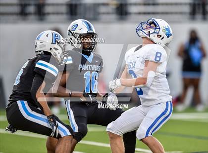 Thumbnail 2 in Barbers Hill vs. Paetow photogallery.