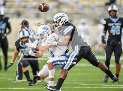Thumbnail 3 in Barbers Hill vs. Paetow photogallery.