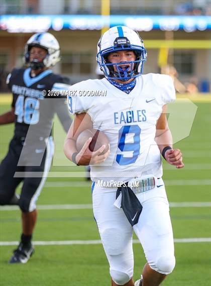 Thumbnail 1 in Barbers Hill vs. Paetow photogallery.