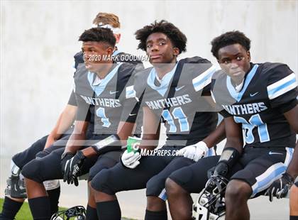 Thumbnail 1 in Barbers Hill vs. Paetow photogallery.