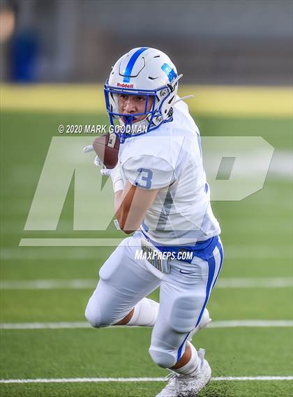 Thumbnail 3 in Barbers Hill vs. Paetow photogallery.