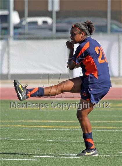 Thumbnail 3 in Vista del Lago vs Cosumnes Oaks (CIF SJS D4 Final) photogallery.