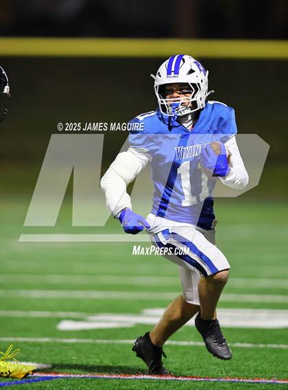 Thumbnail 2 in Syosset @ Port Washington (NYSPHSAA Section 8 Class A Quarterfinal) photogallery.