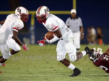 Thumbnail 3 in Mesquite vs. Lake Highlands (North Texas Classic) photogallery.