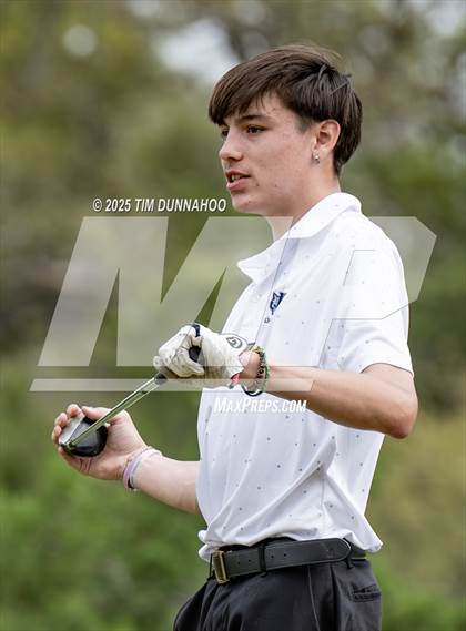 Thumbnail 2 in UIL Golf Boys 5A Region 4 District 25 Tournament photogallery.