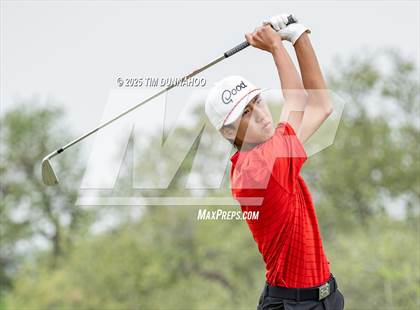 Thumbnail 1 in UIL Golf Boys 5A Region 4 District 25 Tournament photogallery.