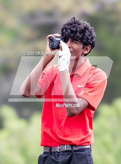 Thumbnail 2 in UIL Golf Boys 5A Region 4 District 25 Tournament photogallery.