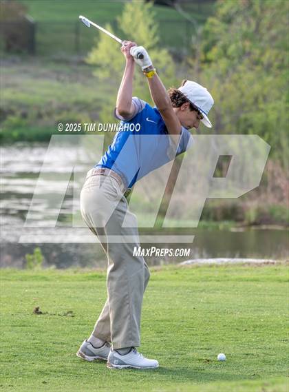 Thumbnail 2 in UIL Golf Boys 5A Region 4 District 25 Tournament photogallery.