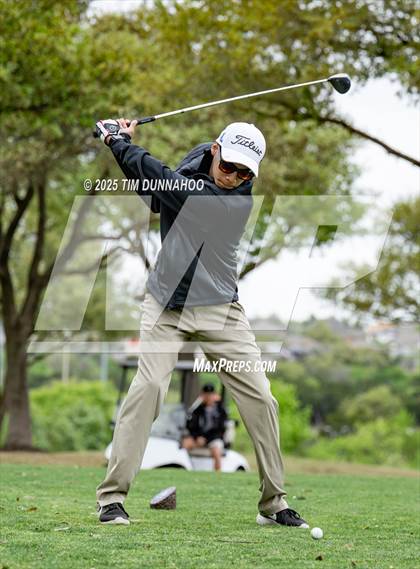 Thumbnail 2 in UIL Golf Boys 5A Region 4 District 25 Tournament photogallery.