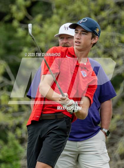 Thumbnail 2 in UIL Golf Boys 5A Region 4 District 25 Tournament photogallery.