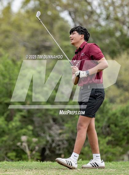 Thumbnail 1 in UIL Golf Boys 5A Region 4 District 25 Tournament photogallery.