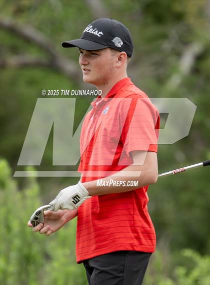Thumbnail 2 in UIL Golf Boys 5A Region 4 District 25 Tournament photogallery.