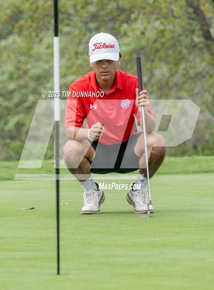 Thumbnail 1 in UIL Golf Boys 5A Region 4 District 25 Tournament photogallery.