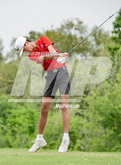 Thumbnail 3 in UIL Golf Boys 5A Region 4 District 25 Tournament photogallery.