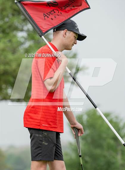 Thumbnail 2 in UIL Golf Boys 5A Region 4 District 25 Tournament photogallery.